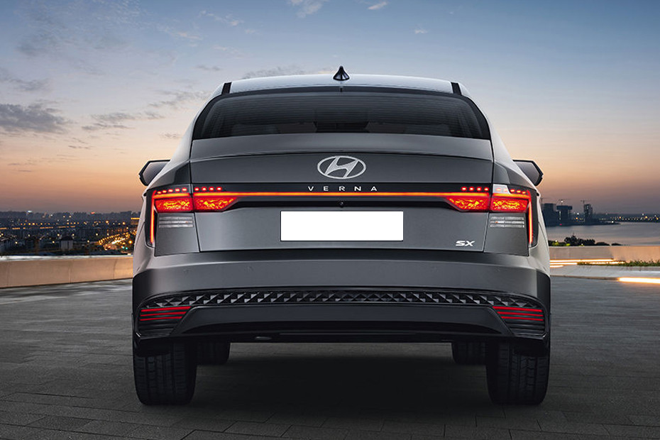 Verna 2023-2026 S iV