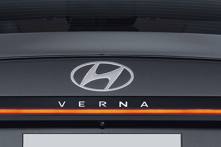 Verna 2023-2026 S iV