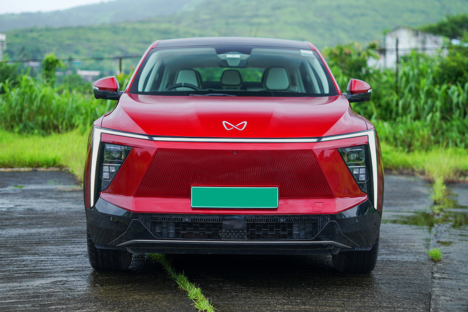 XEV 9e Pack One