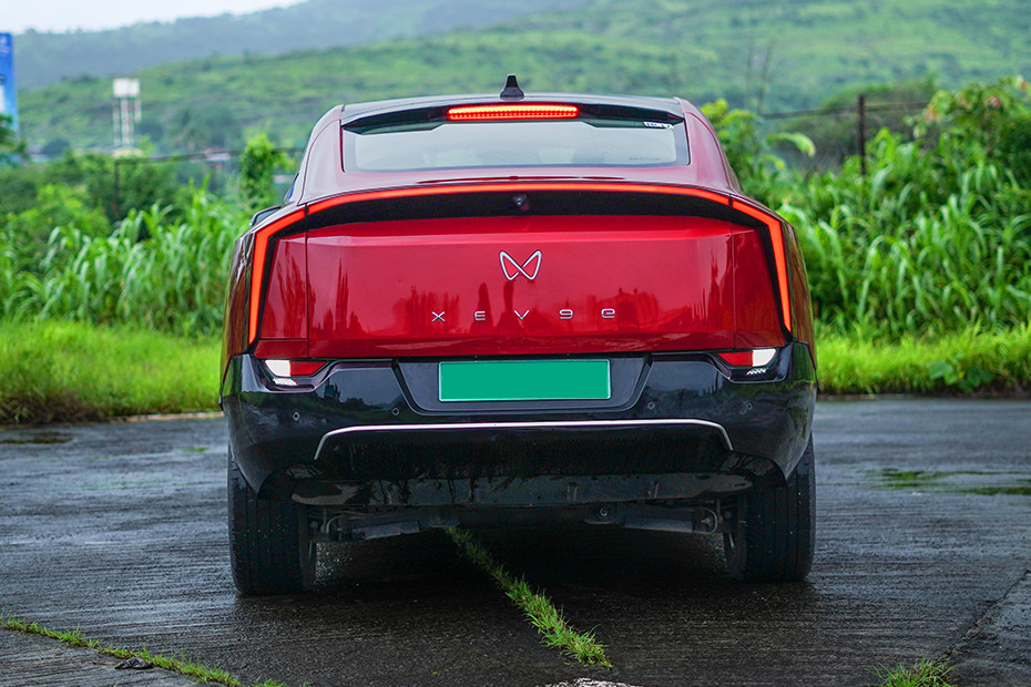 XEV 9e Pack One