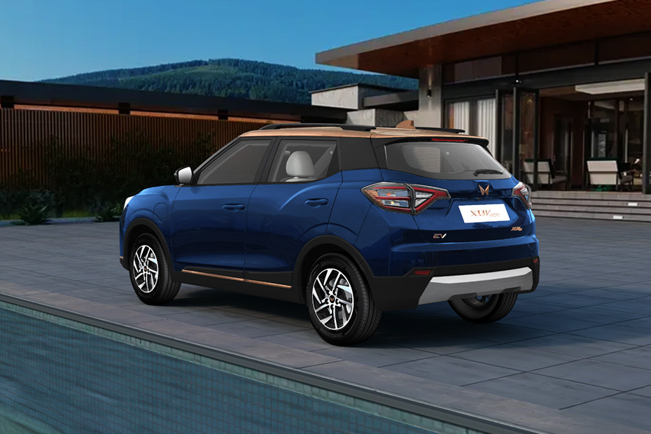 XUV400 EV EL Pro DT