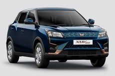 XUV400 EV EL Pro DT