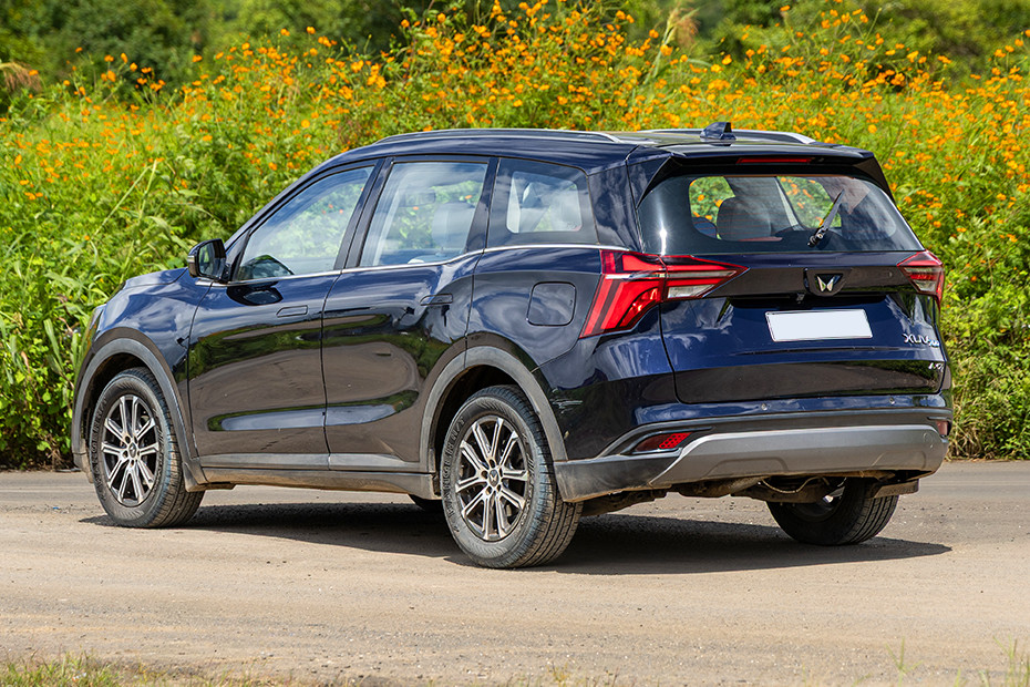 XUV700 MX 7Str