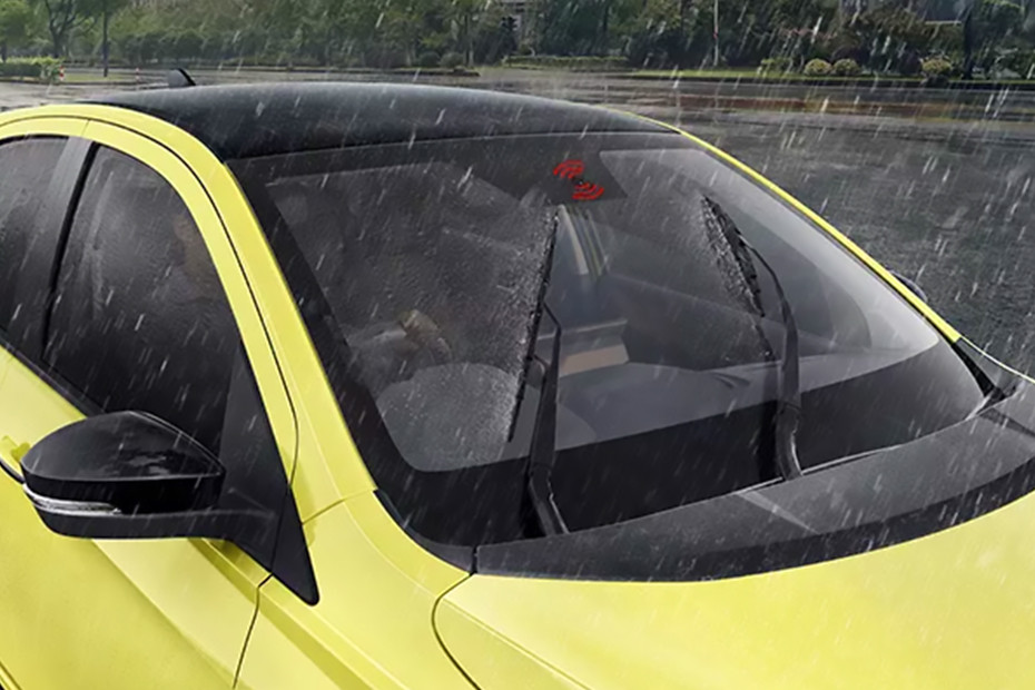 Tiago EV XT MR