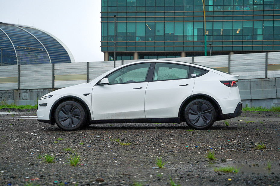 Recently LaunchedModel Y L Premium AWD