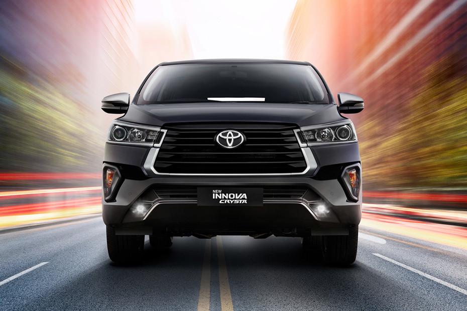 Innova Crysta 2020-2022 2.4 G 7 STR