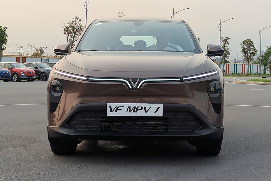 VF MPV 7 Electric